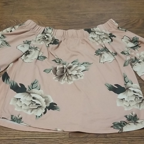 Shirts and camisole from ardene - Picture 6 of 8